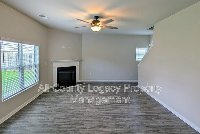 Building Photo - 1313 Brookstone Lake Dr
