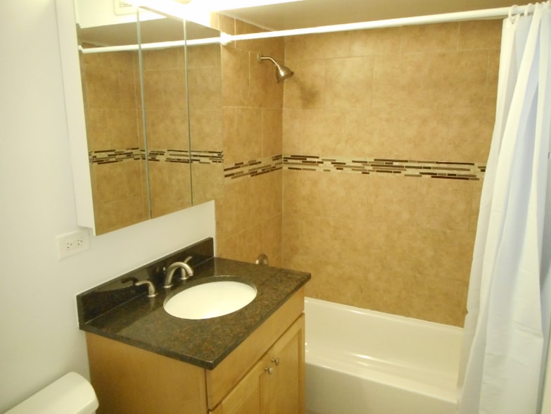 Building Photo - 244 N Smith St