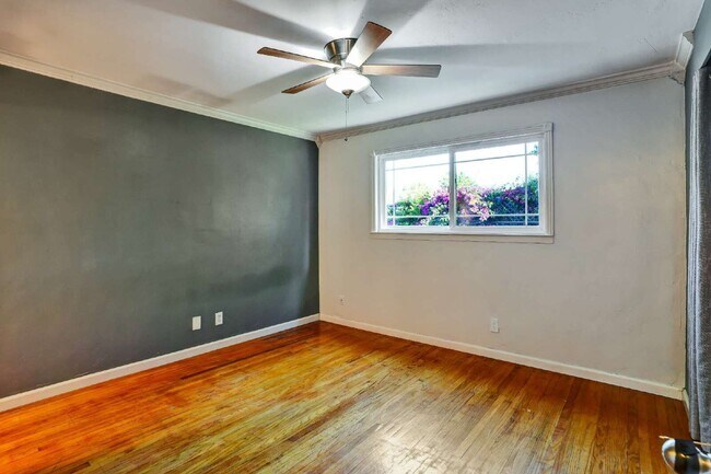 Building Photo - 229 Seabiscuit Dr