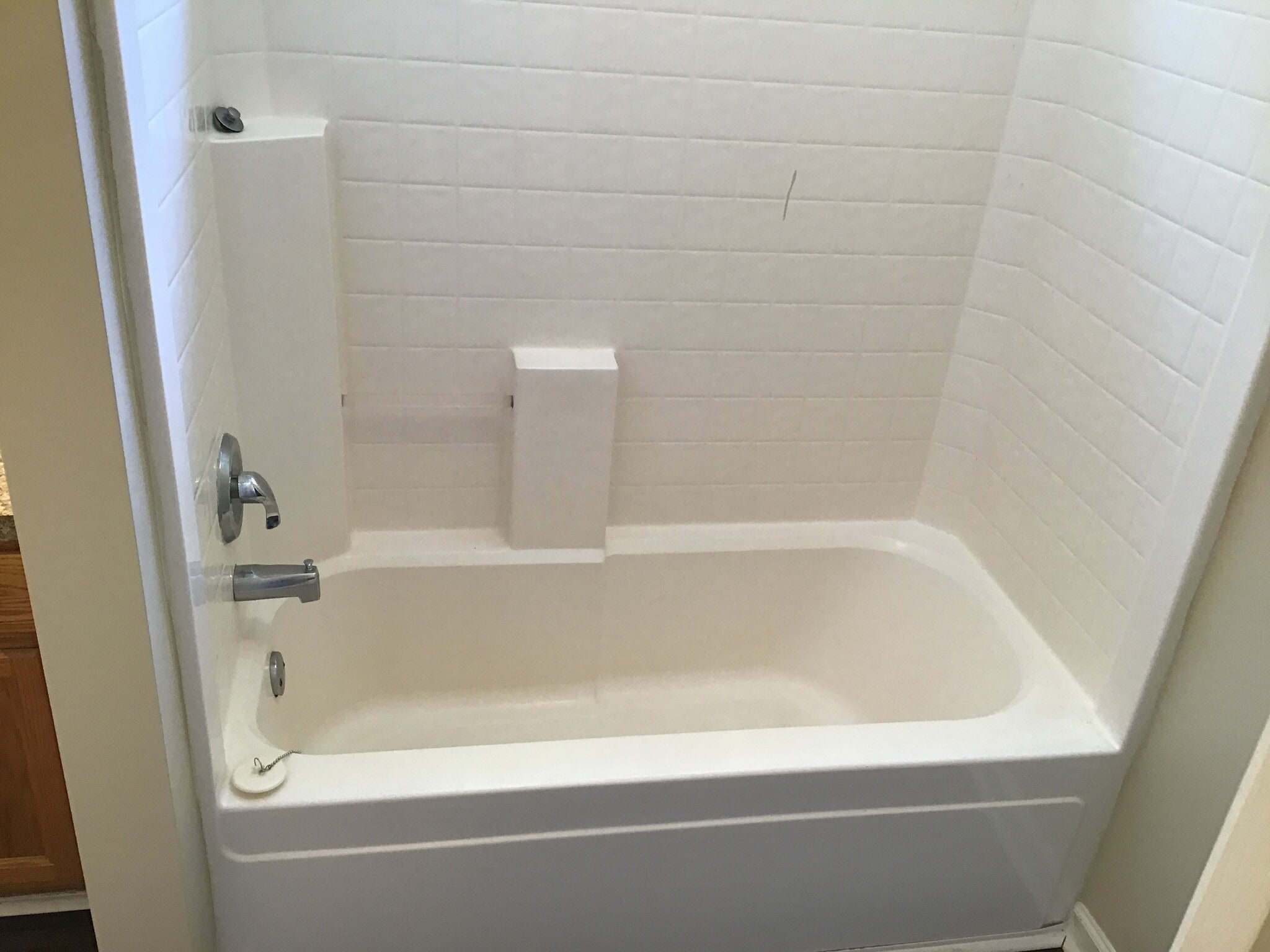 Building Photo - 634 Coopers Ln N