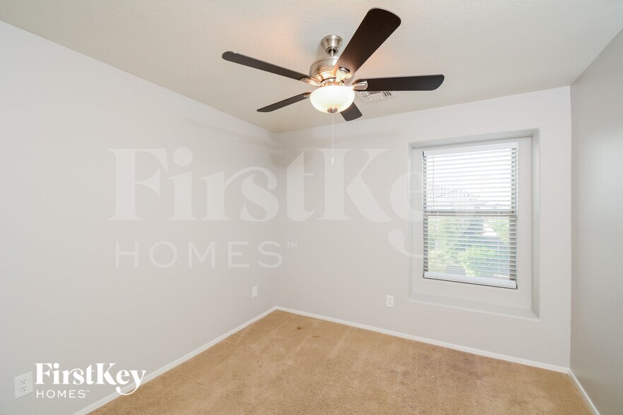 Building Photo - 16430 W Prickly Pear Trail