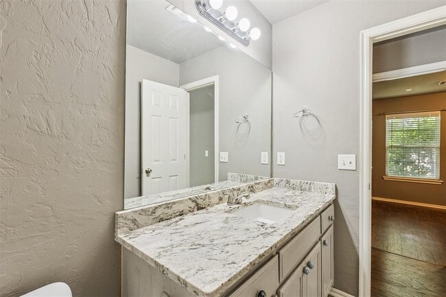 Building Photo - 4508 Applegate Dr