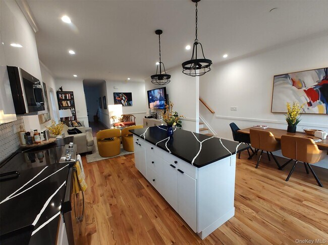 Building Photo - 111 Park Ave