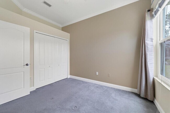 Building Photo - 11709 Clubhouse Dr