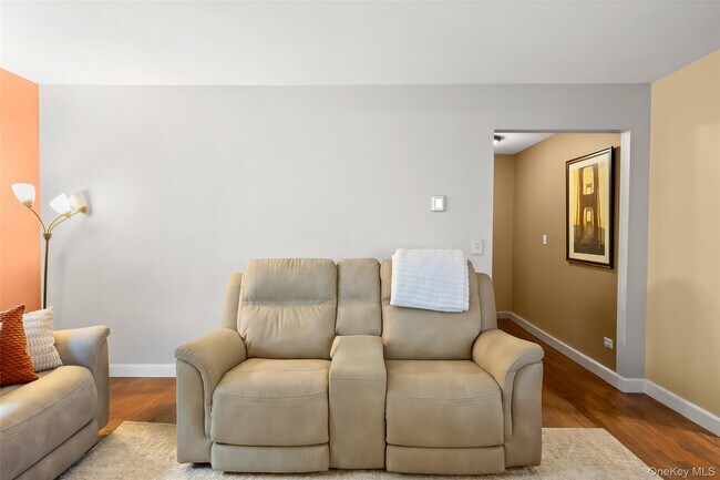 Building Photo - 703 Hilltop Ct
