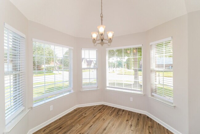 Building Photo - 7896 Allen Ridge Ln