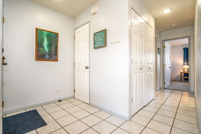 Building Photo - Fully Furnished, 1 Bed/1 Bath, Kihei Bay Vista with Pool