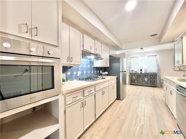Building Photo - 505 Yorkshire Ln