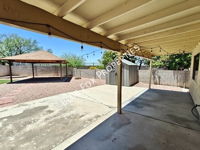 Building Photo - 3754 E White River Dr