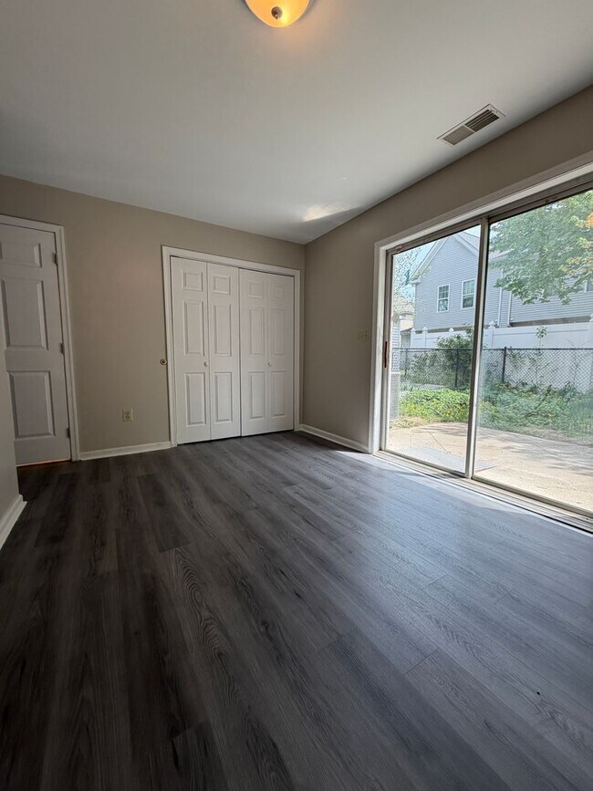 Building Photo - ??? MODERN 3BD & 1.5BATH HOUSE WALKING DISTANCE TO TEMPLE UNIVERSITY!!! ???