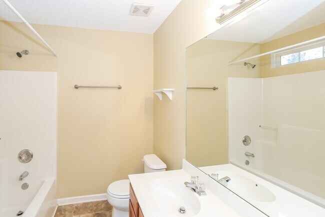 Building Photo - 5880 Mahogany Pl SW