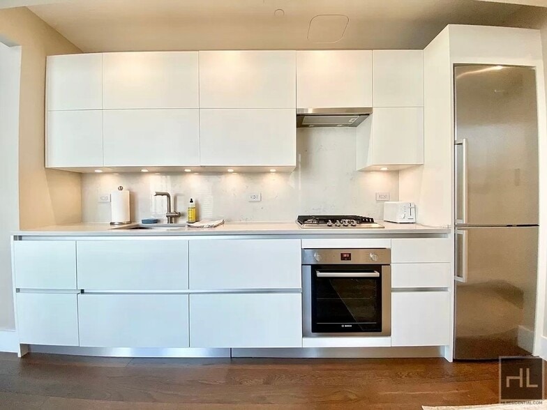 Building Photo - East 44th Street