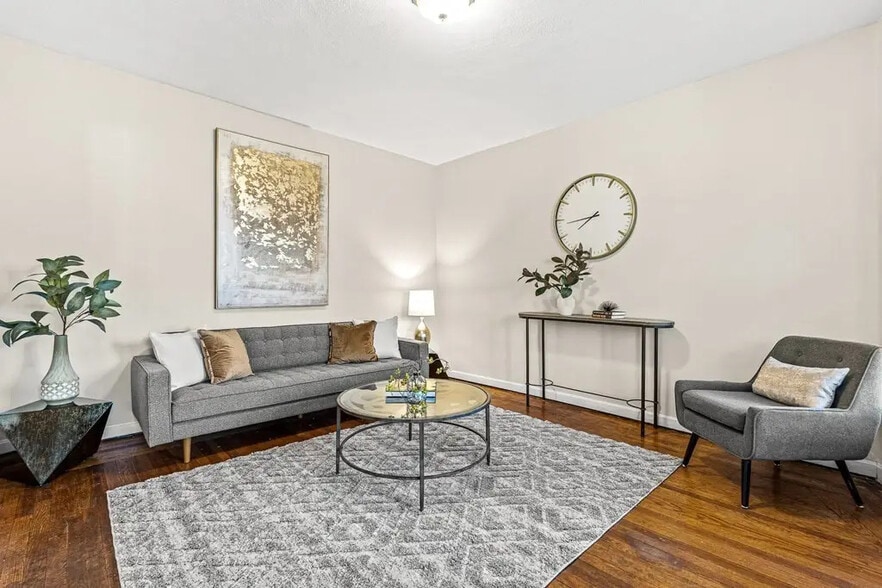 Living room - 57 Spring St