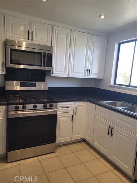 Building Photo - 28037 Ridgebrook Ct