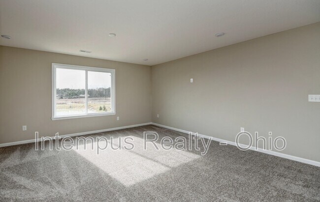 Building Photo - 1003 Beehive Grv