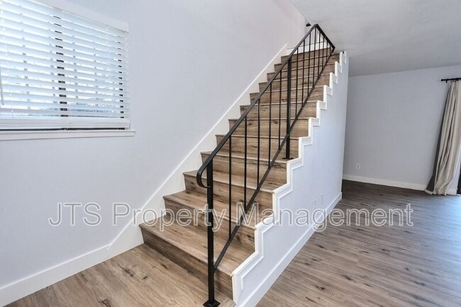 Building Photo - 45 Derow Ct