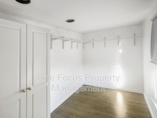 Building Photo - 1724 Steam Valley Rd