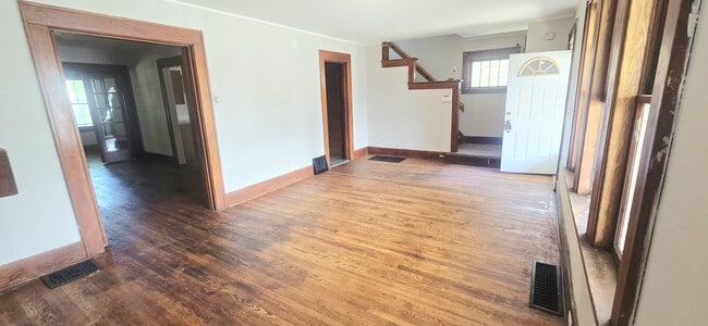 Building Photo - 3110 Peach St