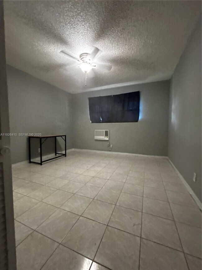 Building Photo - 2641 Polk St