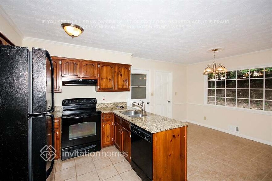 Building Photo - 458 Glendale Ct SW