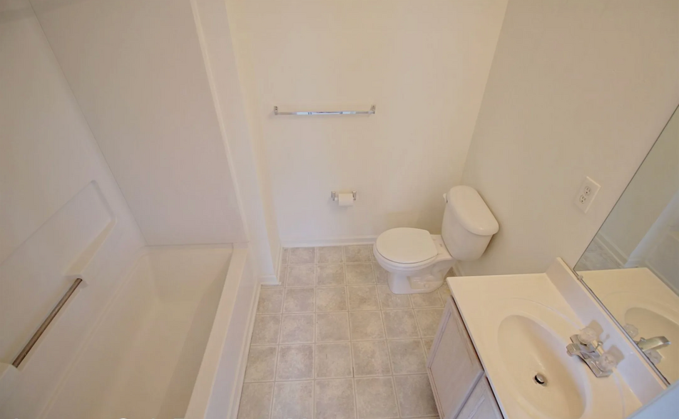Building Photo - Room in Condo on Wolfmill Dr