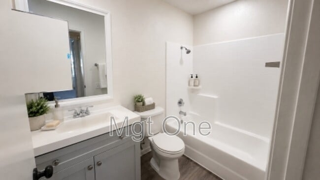 Building Photo - 18902 Canyon Hill Dr