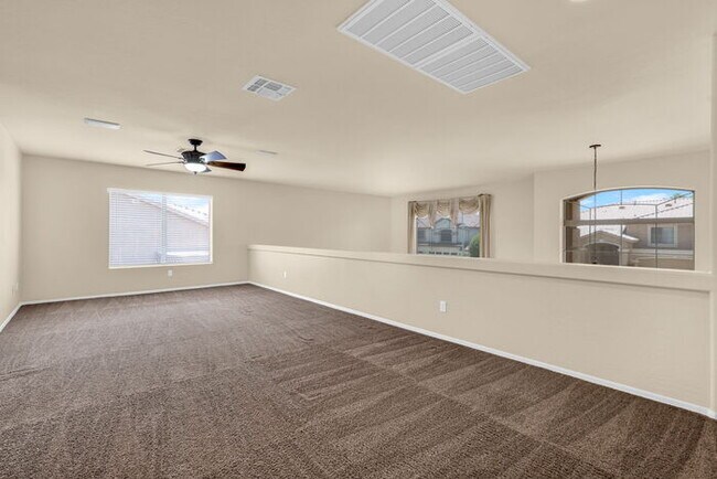 Building Photo - 1412 E Powell Way