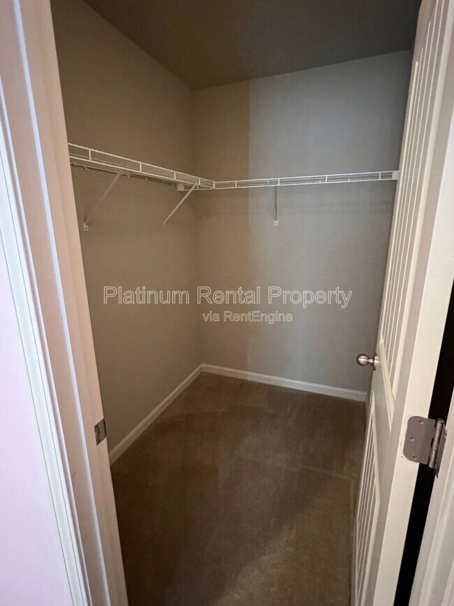 Building Photo - 4770 Leatherstone Way