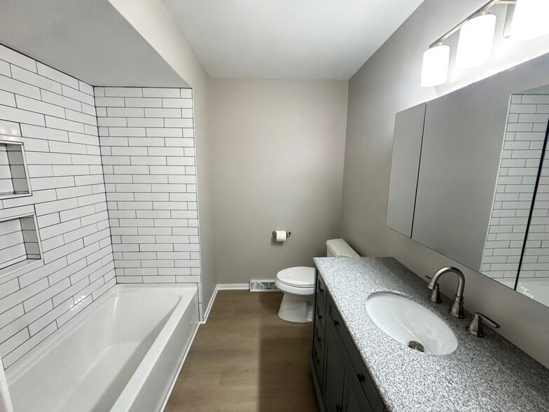 Building Photo - 1614 Stardust Dr