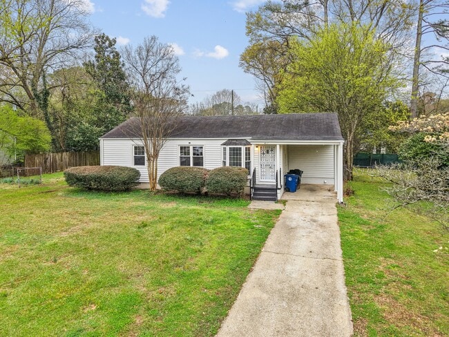 Building Photo - 417 Price Dr