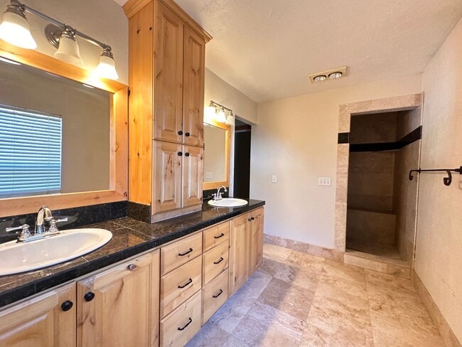 Building Photo - Great Lehi home Available Soon!