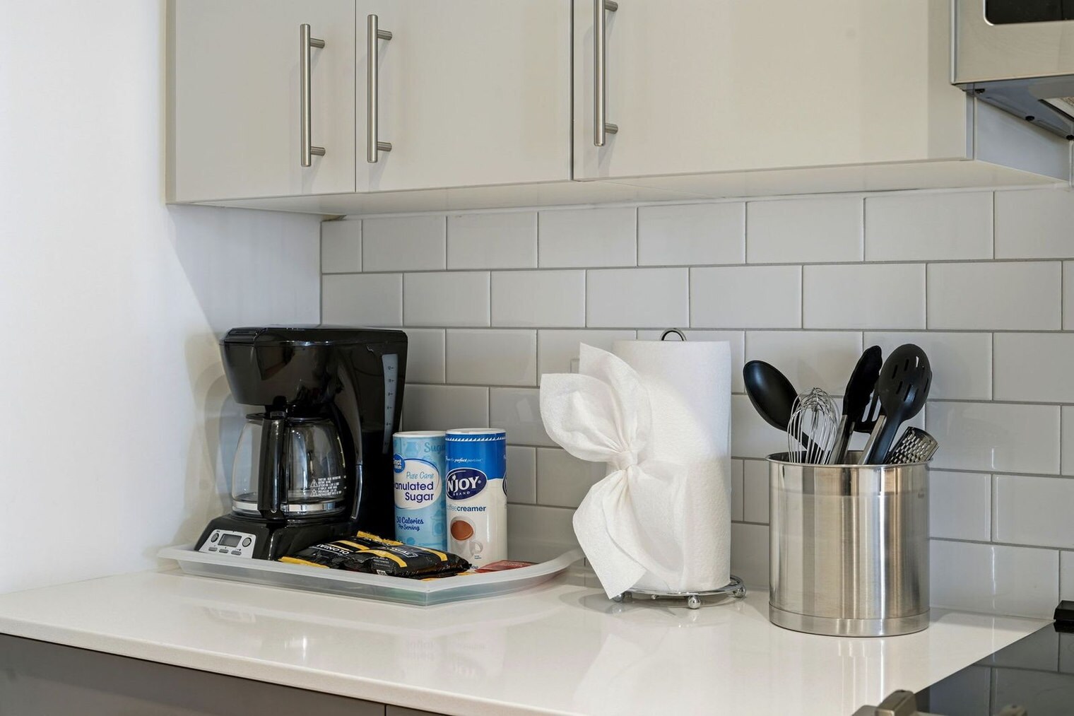 Building Photo - 853 W Blackhawk St