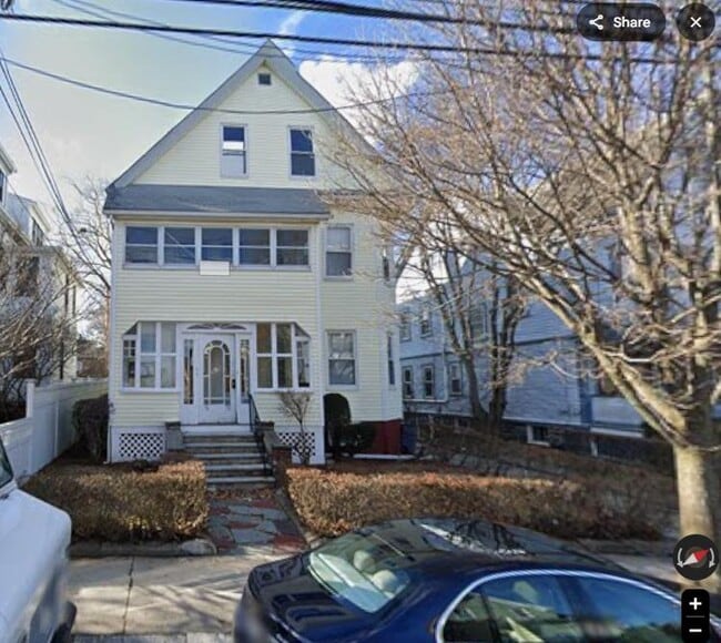 Building Photo - 56 Curtis St