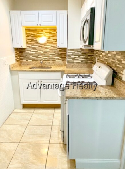 Building Photo - 10 4th Street Pl