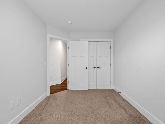 Building Photo - 3 Bed, 2.5 Bath - Lucky Penny - Furnished ...