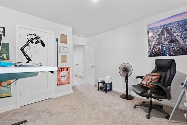 Building Photo - 3540 Station Dr
