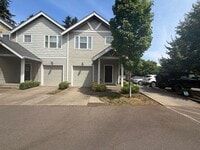 Building Photo - Beautifully Updated 3-Bed, 2.5-Bath Home in Prime Wilsonville Location! - Water/Sewer/Trash Included