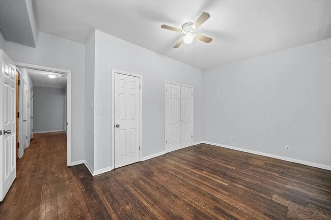 Building Photo - 6039 S Michigan Ave