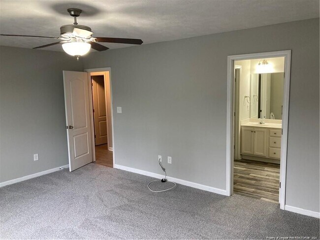 Building Photo - 148 Dundee Cir