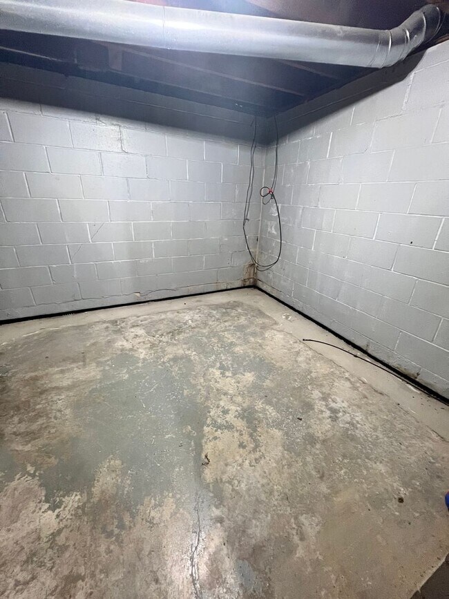 Building Photo - Nice S. Omaha House! 2 bed 1 bath, fully f...