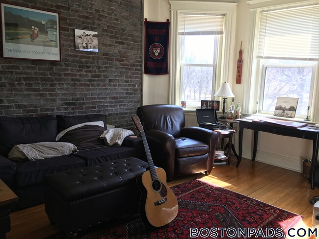 Primary Photo - 111 Park Dr