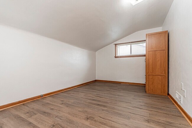 Building Photo - Single Family Home