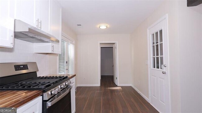 Building Photo - 1824 Idlewood Rd