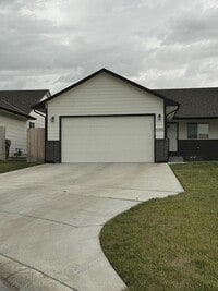 Building Photo - 5251 N Toben Ct