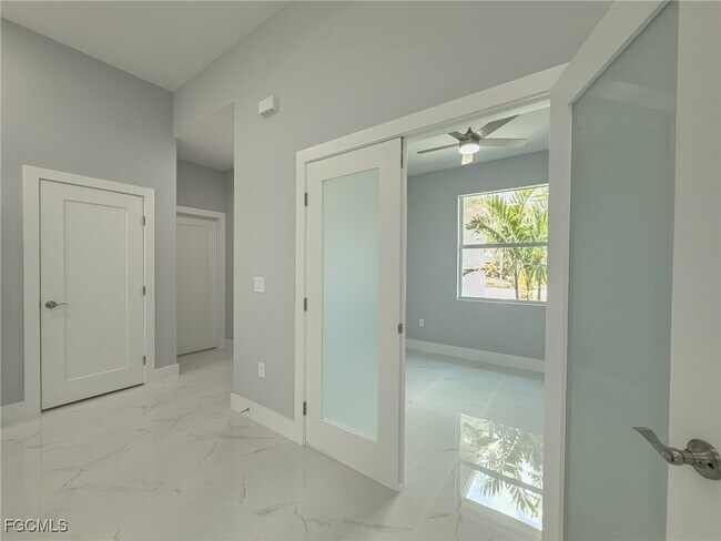 Building Photo - 6137 Higgins Ave