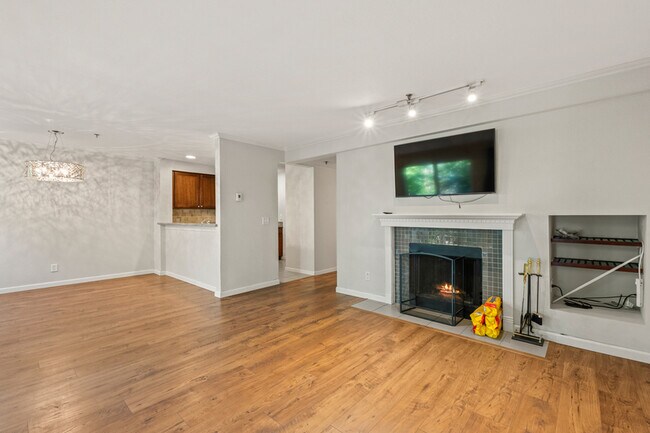 Building Photo - 1311 12th Ave S