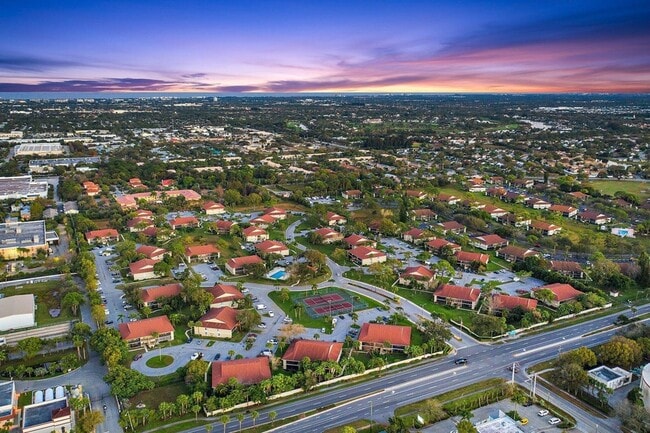Building Photo - 6531 Chasewood Dr