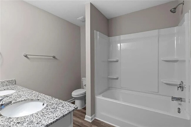Building Photo - *** Move in Ready ***