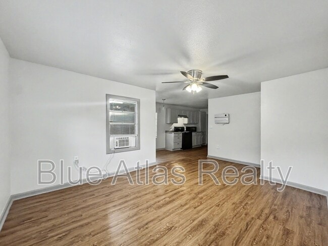 Building Photo - 1714 NW Dallas St