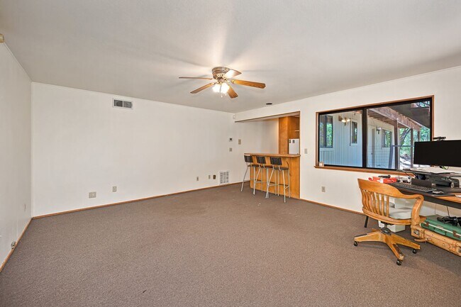 Building Photo - 16832 Alice Way